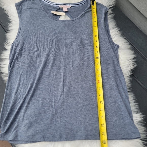 2/$20 NWT Victoria's Secret Open-back Tank S - Picture 9 of 10